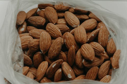 FMBGK Almonds 1KG